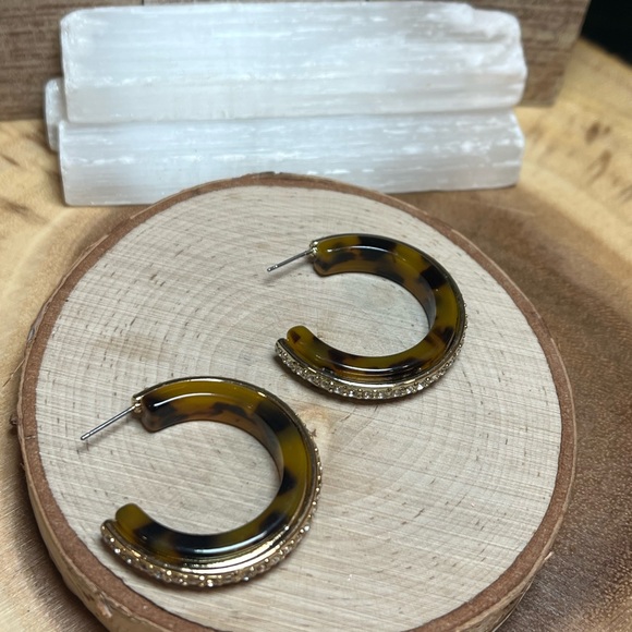 VTG| Faux Tortoise & Rhinestone Earrings ✨🤎 - Picture 9 of 9